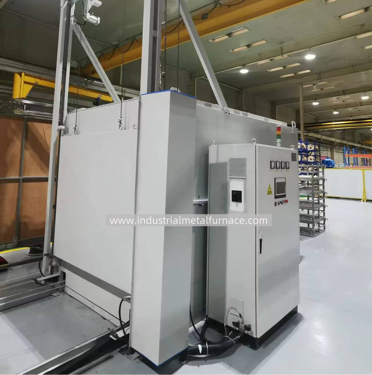 Últimos blogs de la empresa sobre Horno de tratamiento térmico de envejecimiento de aleación de aluminio avanzada: Tratamiento térmico T6 de precisión para un rendimiento mejorado