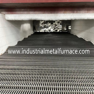 350kg/Hour resistencia eléctrica Mesh Belt Furnace Heat Treatment para los tornillos penetrantes