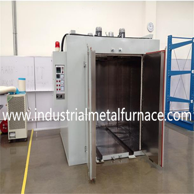 Equipo de horno para colgar y secar productos utilizado principalmente por los clientes
